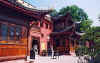 Chinese Buddhist temple2.JPG (55888 bytes)